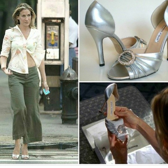 Manolo Blahnik Shoes - Beautiful gold Heels with large stone